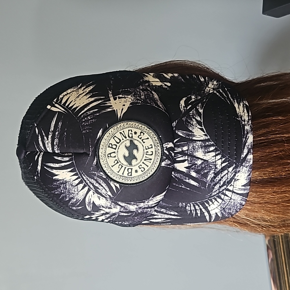 π£Billabong Snapback Hat